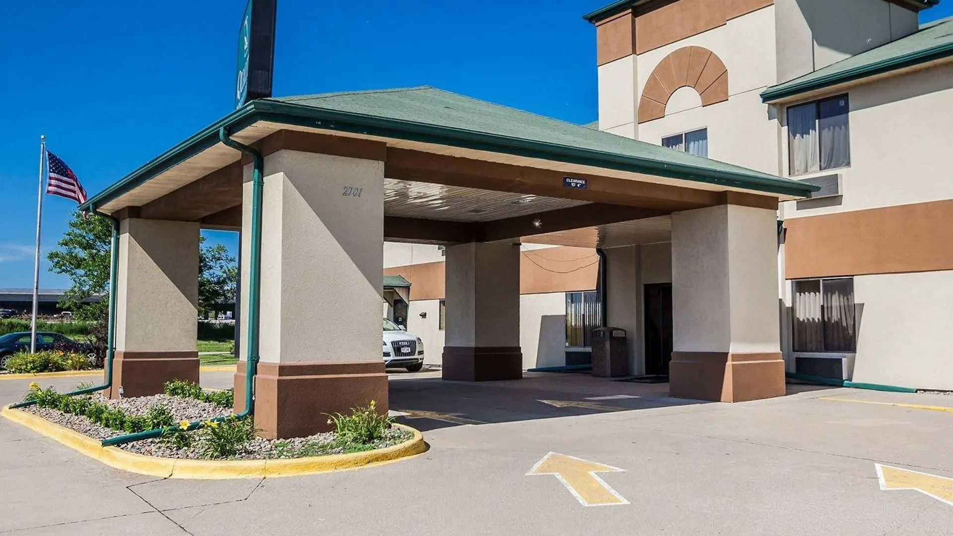 6 Smart Business Hotels Near Prairie Meadows Worth Booking