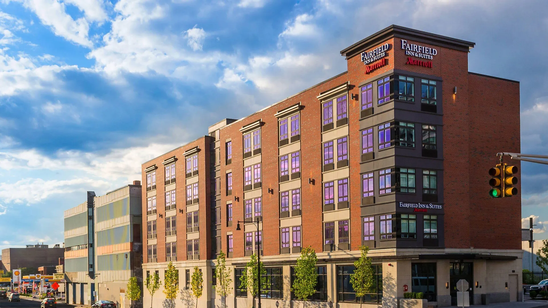 Staying Near Charles River Esplanade: 8 Business Hotels Compared