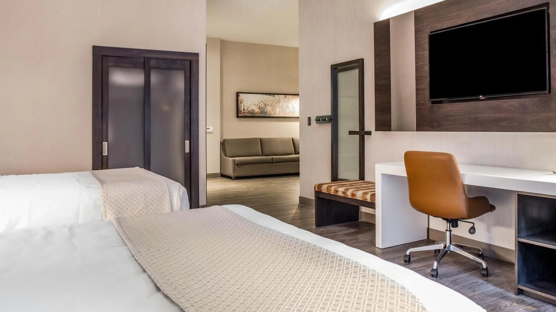 Staying In Theatre District: 5 Romantic Hotels Compared