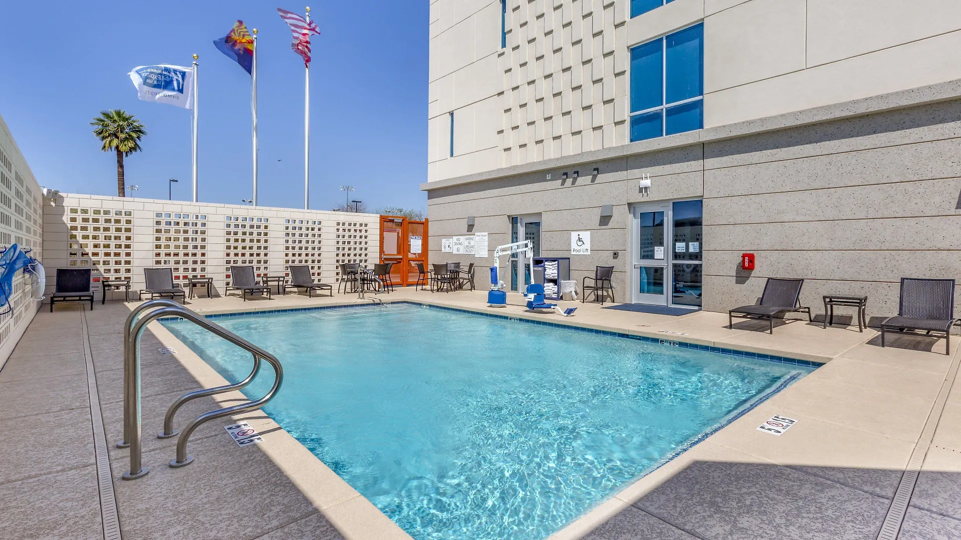 Where to Stay in Downtown Phoenix: 4 Best 3-Star Hotels