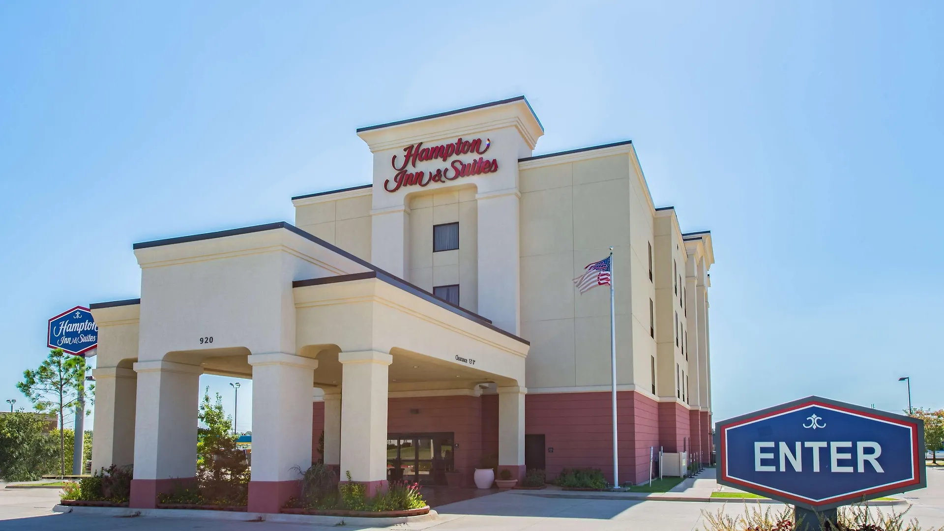 6 Business Hotels Near Bricktown for Work Trips to OKC