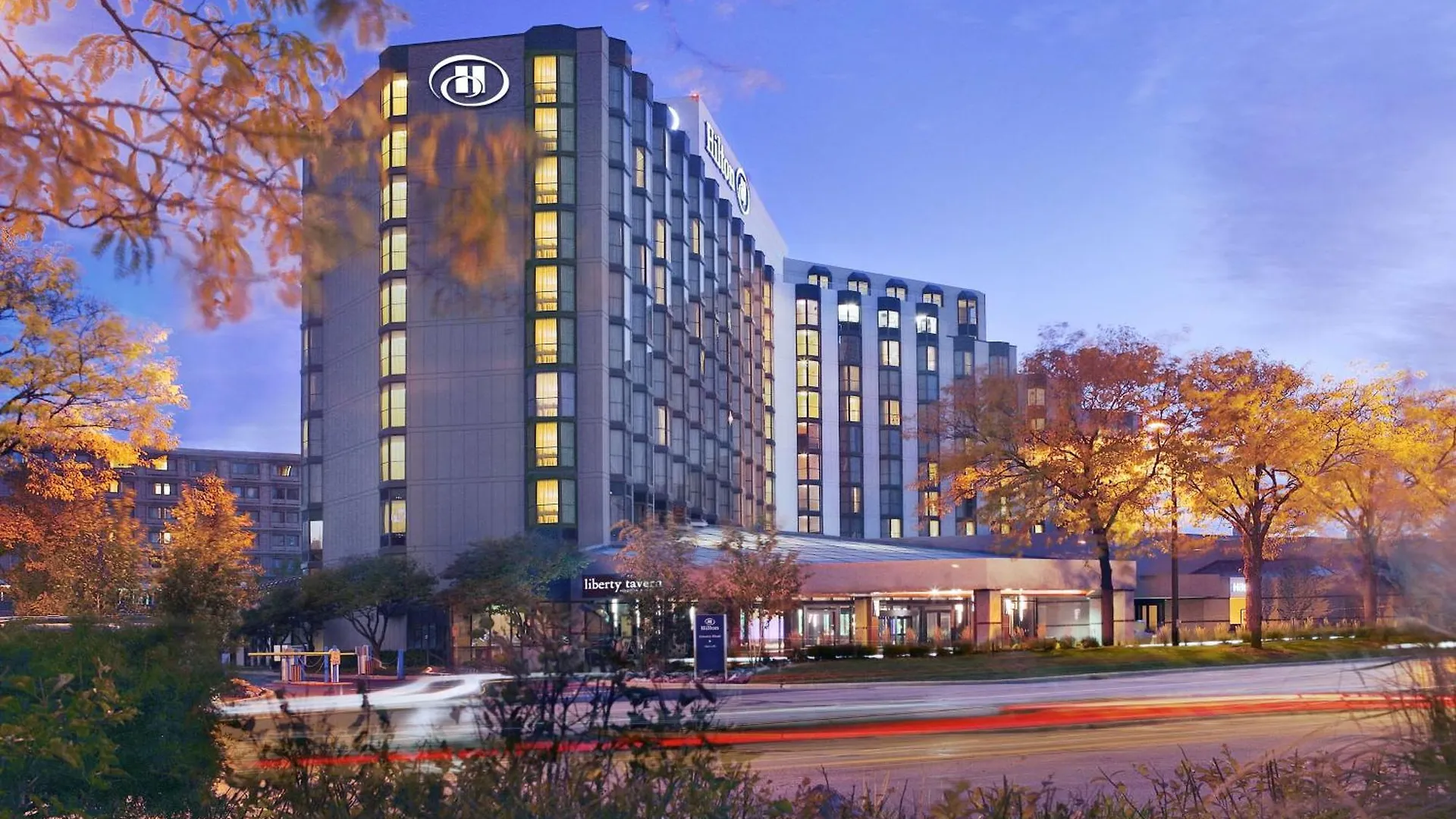 2 Top-Rated Business Hotels In Rosemont Near O'Hare