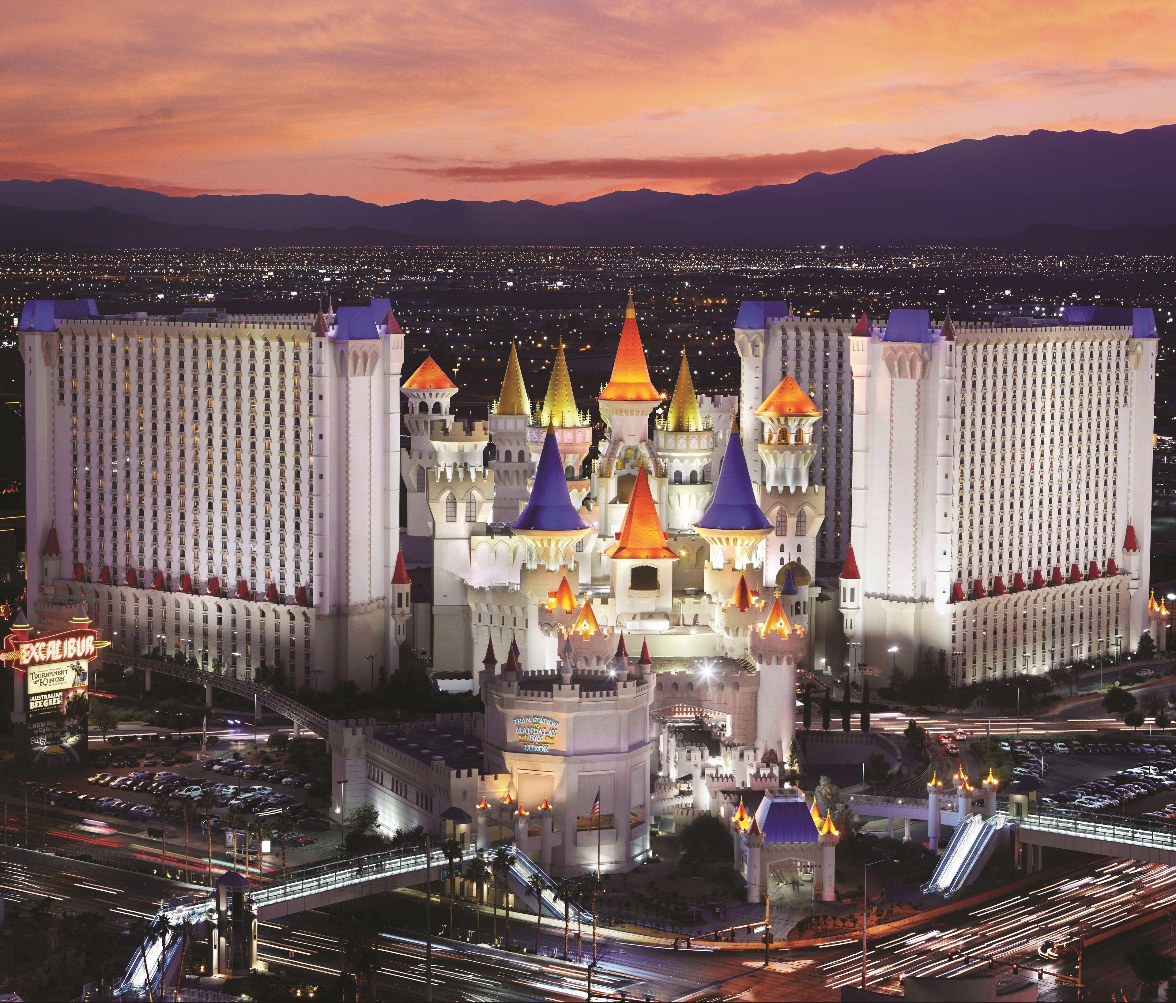 Staying on the Strip: 6 MGM Resorts Hotels Compared