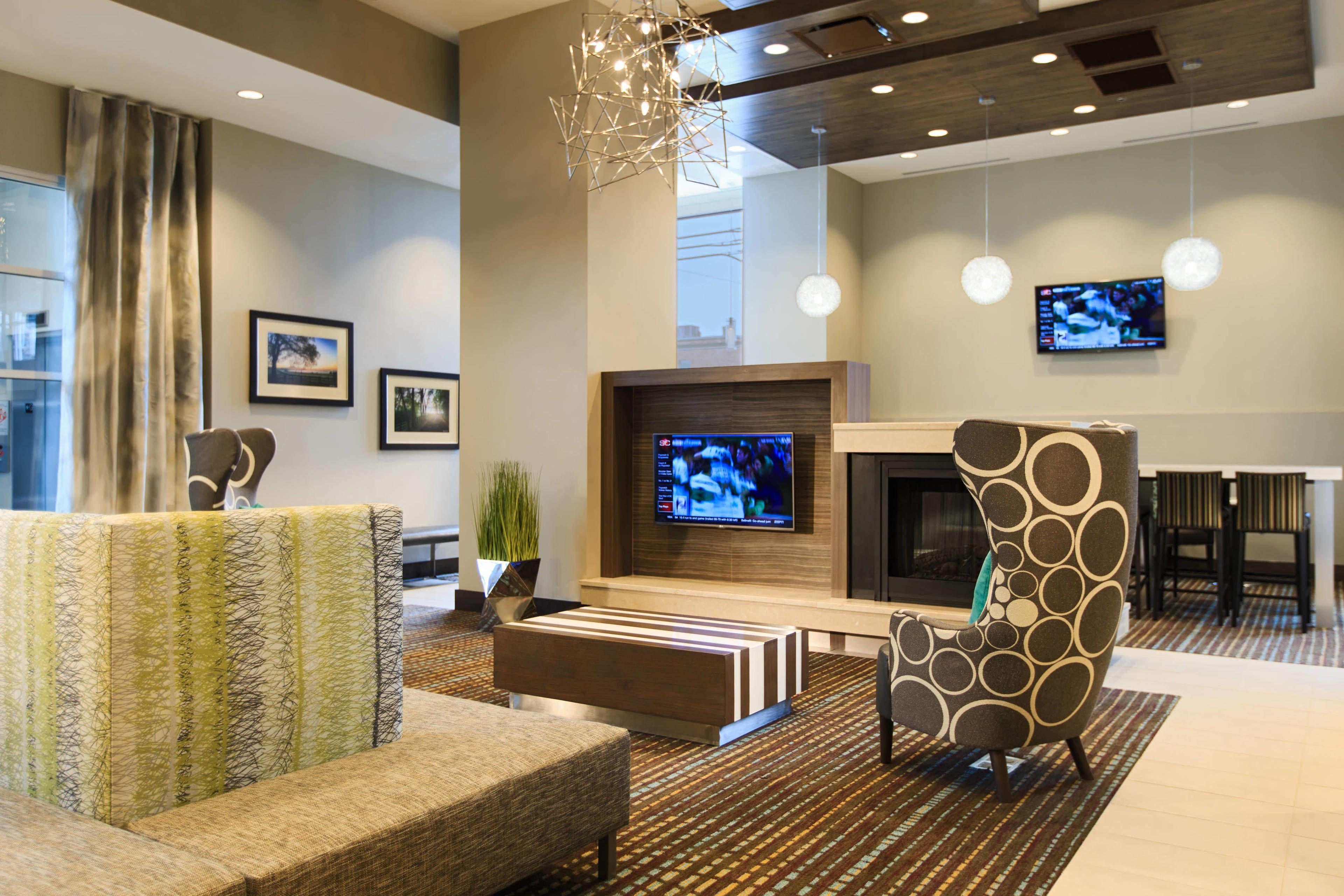 10 Family-Friendly Hotels in Nashville Broadway Worth Booking