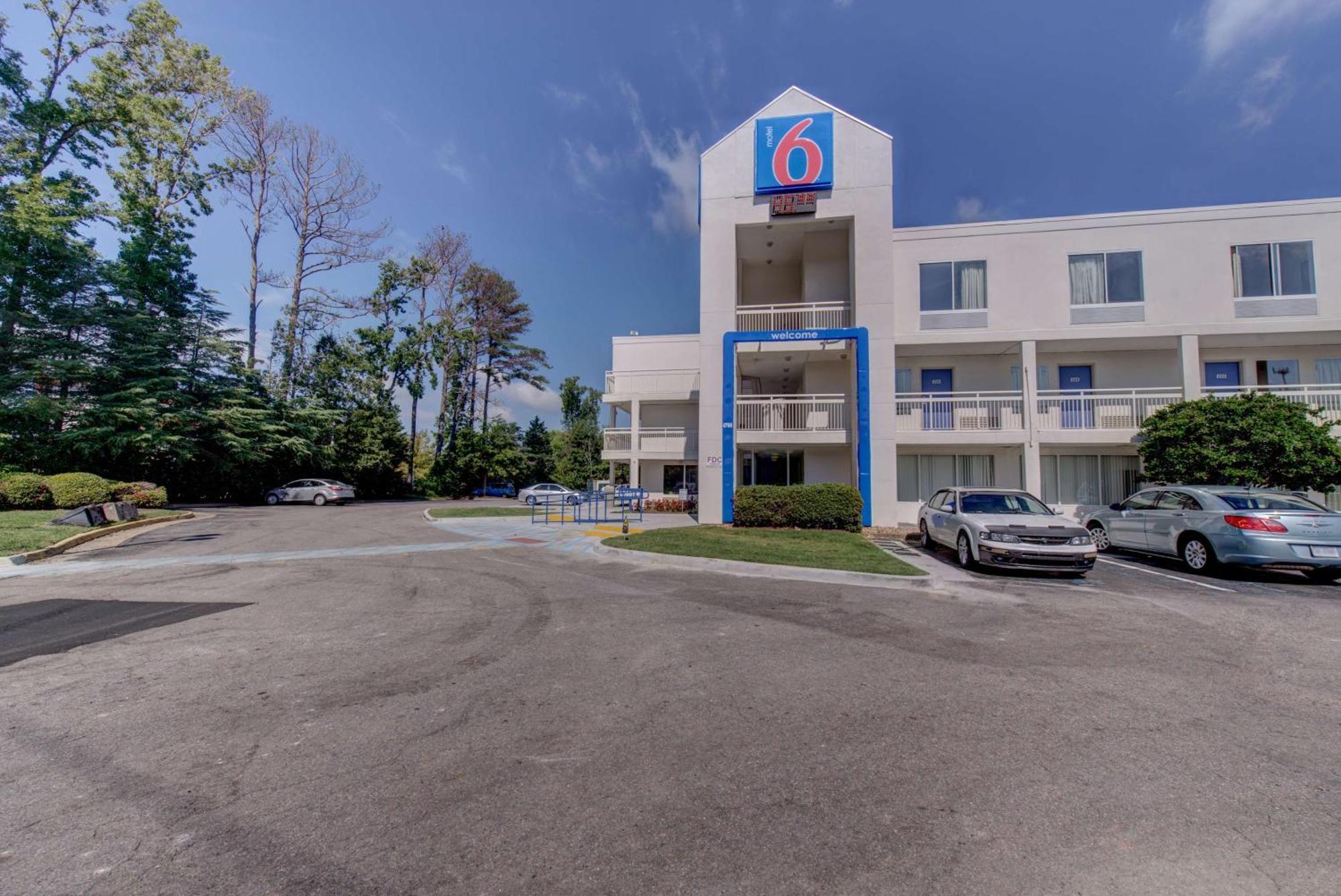9 Budget Hotels Near Great Neck Park Worth Booking