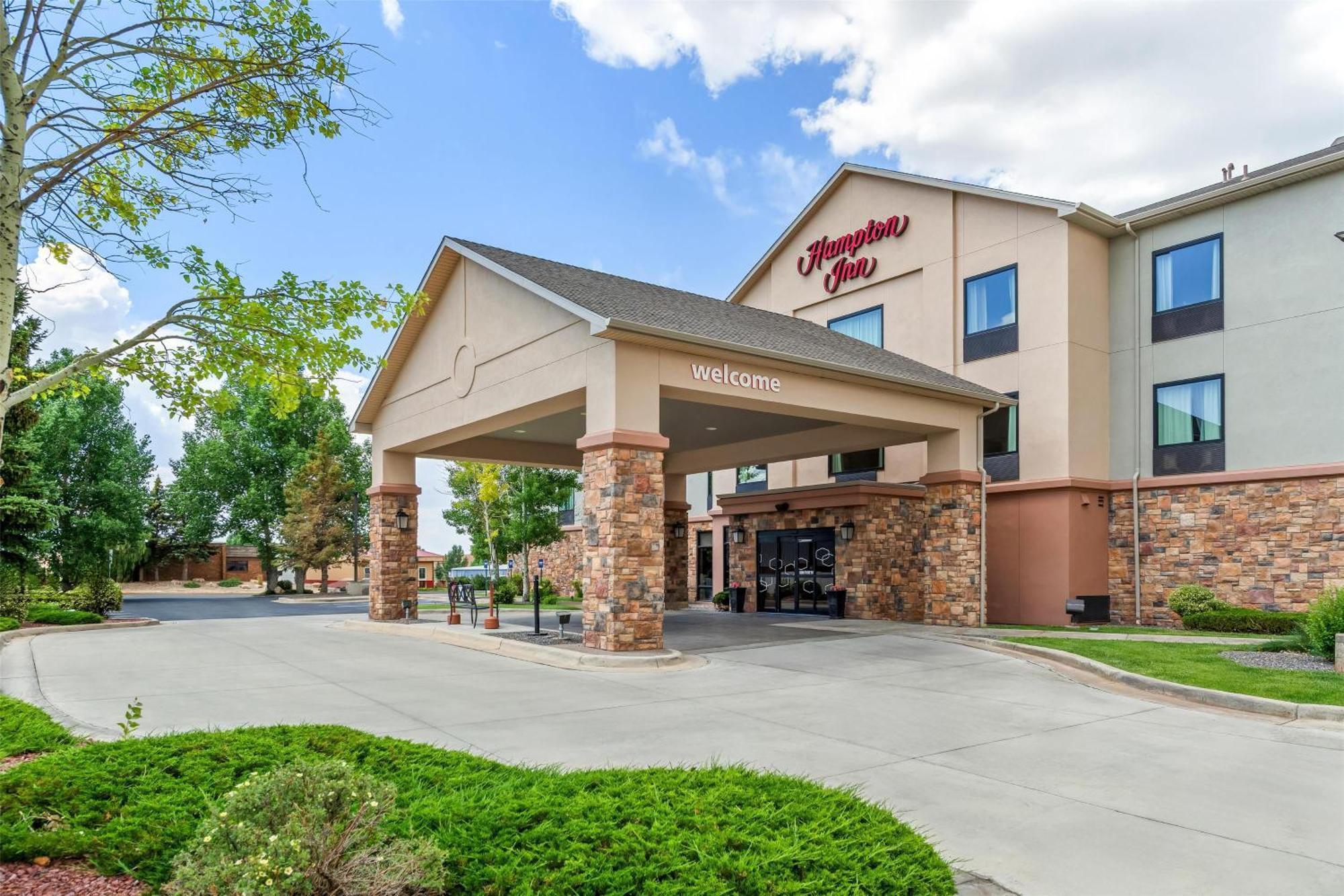 4 Golf Hotels Near War Memorial Stadium Worth Booking